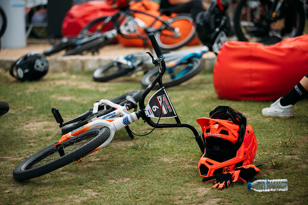 Riders could opt to run whichever wheel size they prefer. It made for some interesting racing.